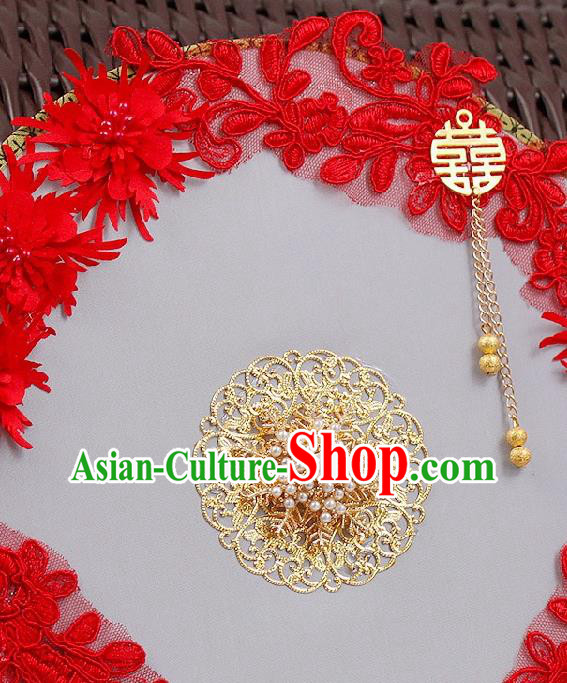 China Traditional Bride Circular Fan Wedding Silk Fan Handmade Red Lace Flowers Palace Fan China Traditional Bride Circular Fan Wedding Silk Fan Handmade Red Lace Flowers Palace Fan