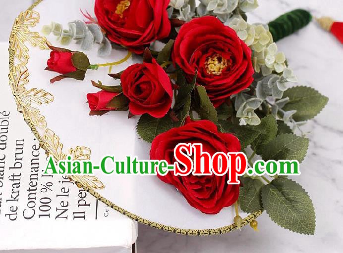 China Bride Circular Fan Traditional Wedding Silk Fan Handmade Red Rose Palace Fan China Bride Circular Fan Traditional Wedding Silk Fan Handmade Red Rose Palace Fan