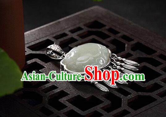 Handmade China Cheongsam Pendant Accessories Silver Longevity Lock Classical Jade Necklace Jewelry Handmade China Cheongsam Pendant Accessories Silver Longevity Lock Classical Jade Necklace Jewelry