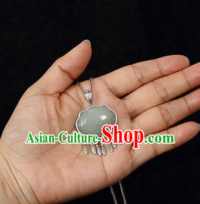 Handmade China Cheongsam Pendant Accessories Silver Longevity Lock Classical Jade Necklace Jewelry Handmade China Cheongsam Pendant Accessories Silver Longevity Lock Classical Jade Necklace Jewelry