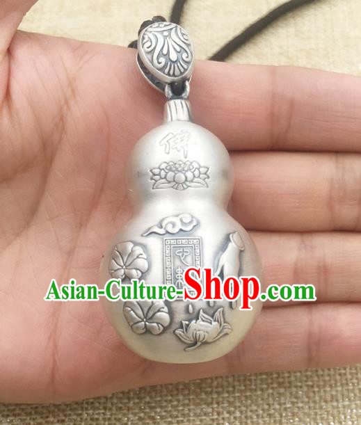 Handmade China Cheongsam Carving Lotus Pendant Accessories Classical Silver Gourd Necklace Jewelry Handmade China Cheongsam Carving Lotus Pendant Accessories Classical Silver Gourd Necklace Jewelry