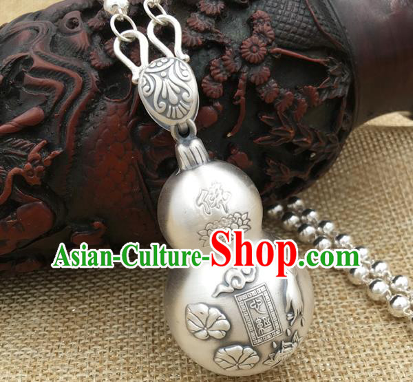 Handmade China Cheongsam Carving Lotus Pendant Accessories Classical Silver Gourd Necklace Jewelry Handmade China Cheongsam Carving Lotus Pendant Accessories Classical Silver Gourd Necklace Jewelry