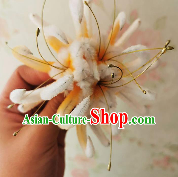 China Handmade Manjusaka Hair Stick Traditional Hanfu Yellow Velvet Hairpin China Handmade Manjusaka Hair Stick Traditional Hanfu Yellow Velvet Hairpin