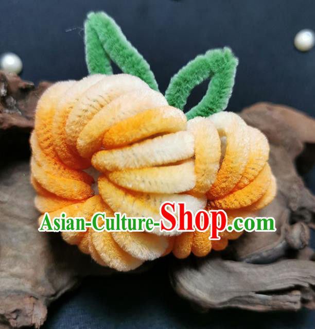 China Handmade Yellow Velvet Chrysanthemum Hair Stick Traditional Hanfu Flowers Hairpin China Handmade Yellow Velvet Chrysanthemum Hair Stick Traditional Hanfu Flowers Hairpin