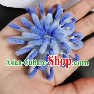 China Handmade Ancient Princess Hair Stick Ming Dynasty Blue Velvet Chrysanthemum Hair Claw