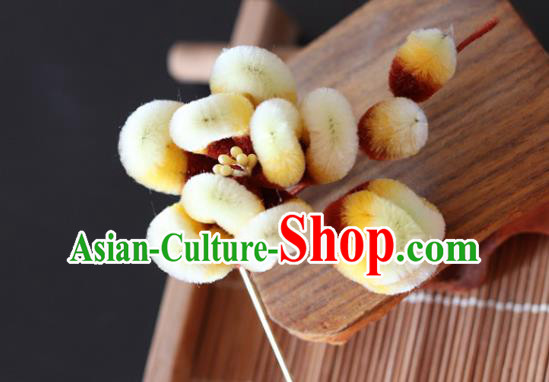 China Handmade Yellow Velvet Plum Blossom Hair Stick Traditional Ancient Hanfu Flowers Hairpin