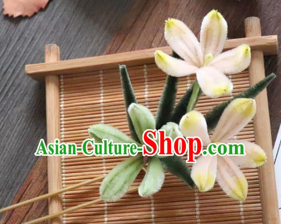 China Traditional Ancient Court Lady Hair Stick Classical Hanfu Green Velvet Orchids Hairpin China Traditional Ancient Court Lady Hair Stick Classical Hanfu Green Velvet Orchids Hairpin