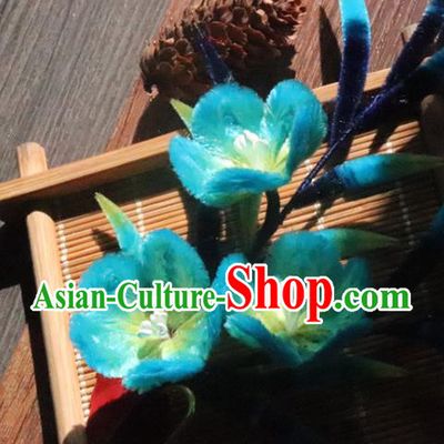 China Traditional Ancient Palace Lady Bamboo Hair Stick Classical Hanfu Blue Velvet Plum Hairpin