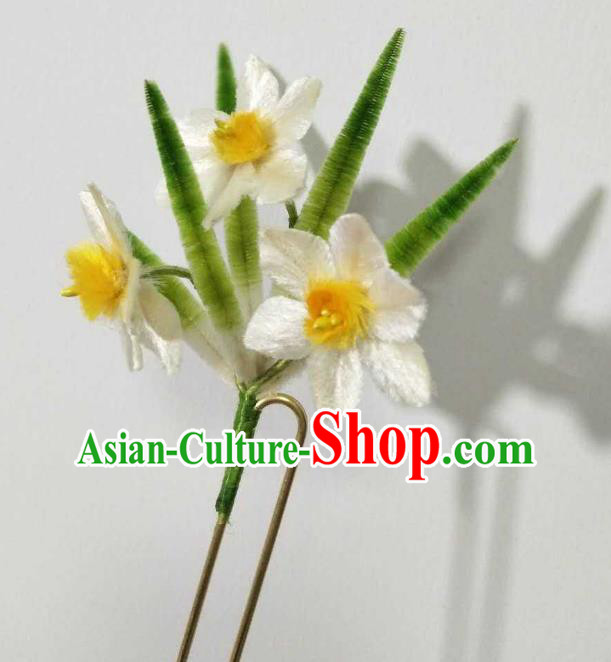 China Traditional Ancient Palace Lady Daffodil Hair Stick Classical Hanfu Velvet Flowers Hairpin China Traditional Ancient Palace Lady Daffodil Hair Stick Classical Hanfu Velvet Flowers Hairpin