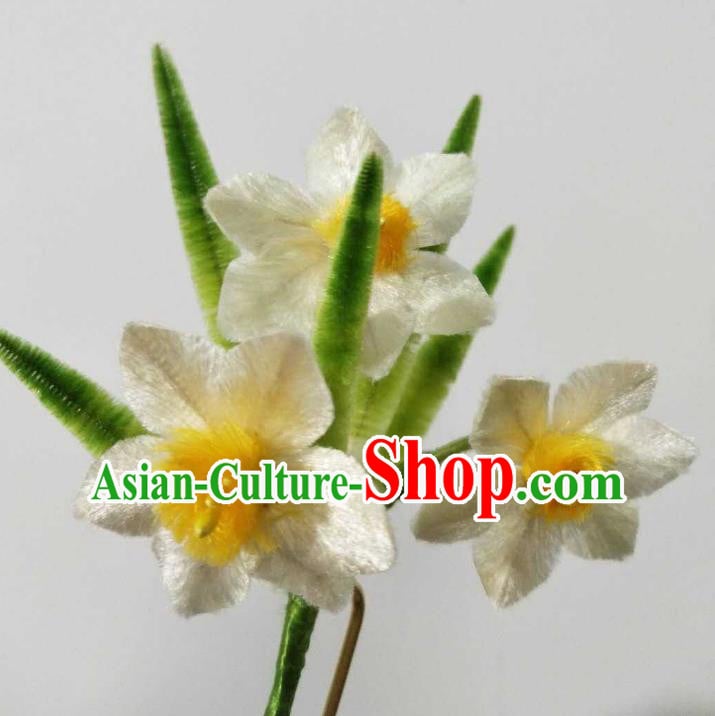 China Traditional Ancient Palace Lady Daffodil Hair Stick Classical Hanfu Velvet Flowers Hairpin China Traditional Ancient Palace Lady Daffodil Hair Stick Classical Hanfu Velvet Flowers Hairpin