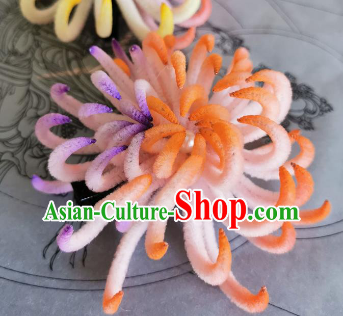 China Ancient Princess Hair Stick Handmade Light Pink Velvet Chrysanthemum Hair Claw Traditional Hanfu Hairpin China Ancient Princess Hair Stick Handmade Light Pink Velvet Chrysanthemum Hair Claw Traditional Hanfu Hairpin