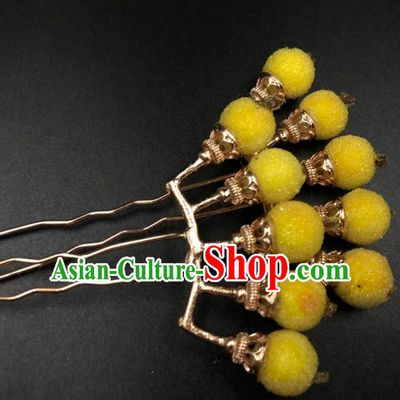 China Ancient Palace Lady Hairpin Traditional Ming Dynasty Yellow Berry Hair Stick Hair Accessories