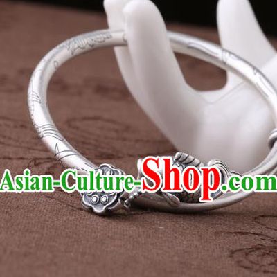 Handmade Chinese National Silver Jewelry Traditional Carving Fish Lotus Bracelet