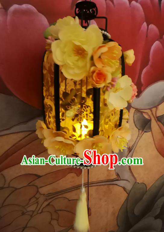 Handmade Chinese Spring Festival Lantern Traditional Silk Flowers Portable Lamp Handmade Chinese Spring Festival Lantern Traditional Silk Flowers Portable Lamp