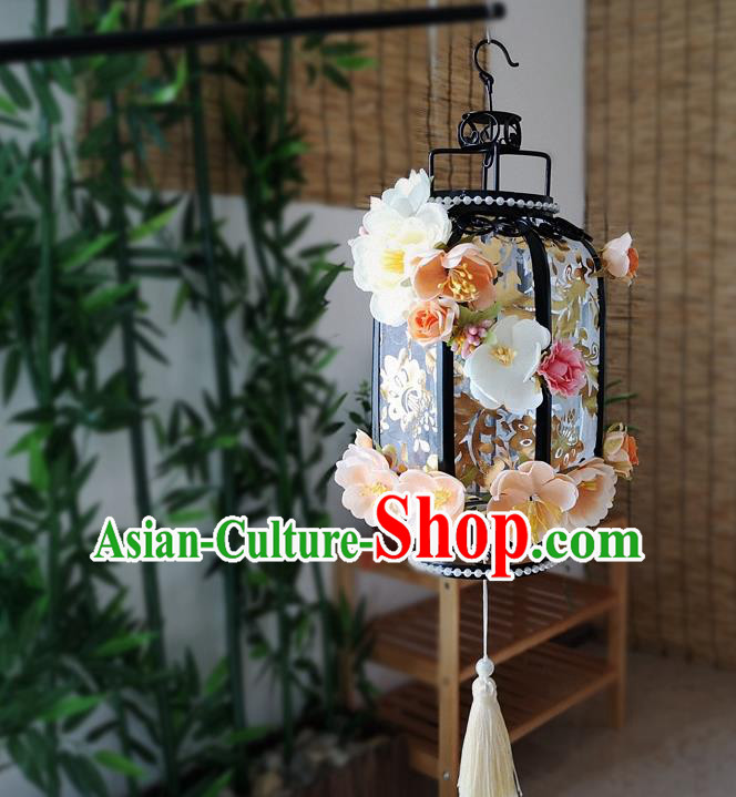 Handmade Chinese Spring Festival Lantern Traditional Silk Flowers Portable Lamp Handmade Chinese Spring Festival Lantern Traditional Silk Flowers Portable Lamp