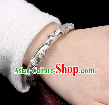 China Classical Cheongsam Silver Carving Bracelet Accessories Traditional Jade Mangnolia Bangle Jewelry China Classical Cheongsam Silver Carving Bracelet Accessories Traditional Jade Mangnolia Bangle Jewelry
