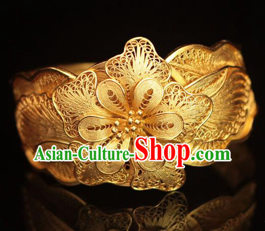 Handmade Chinese Ancient Palace Filigree Peony Bangle Jewelry Traditional Ming Dynasty Golden Bracelet Handmade Chinese Ancient Palace Filigree Peony Bangle Jewelry Traditional Ming Dynasty Golden Bracelet