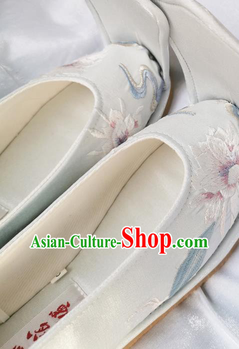 Handmade Chinese Traditional Hanfu Shoes Embroidered Epiphyllum Shoes Princess Shoes Handmade Chinese Traditional Hanfu Shoes Embroidered Epiphyllum Shoes Princess Shoes