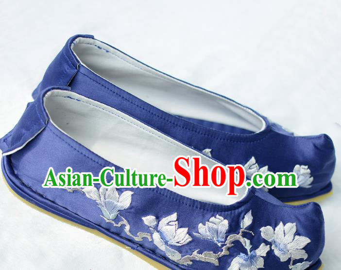 Handmade Chinese Royalblue Satin Shoes Traditional Hanfu Shoes Embroidered Mangnolia Shoes Handmade Chinese Royalblue Satin Shoes Traditional Hanfu Shoes Embroidered Mangnolia Shoes