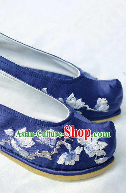 Handmade Chinese Royalblue Satin Shoes Traditional Hanfu Shoes Embroidered Mangnolia Shoes Handmade Chinese Royalblue Satin Shoes Traditional Hanfu Shoes Embroidered Mangnolia Shoes