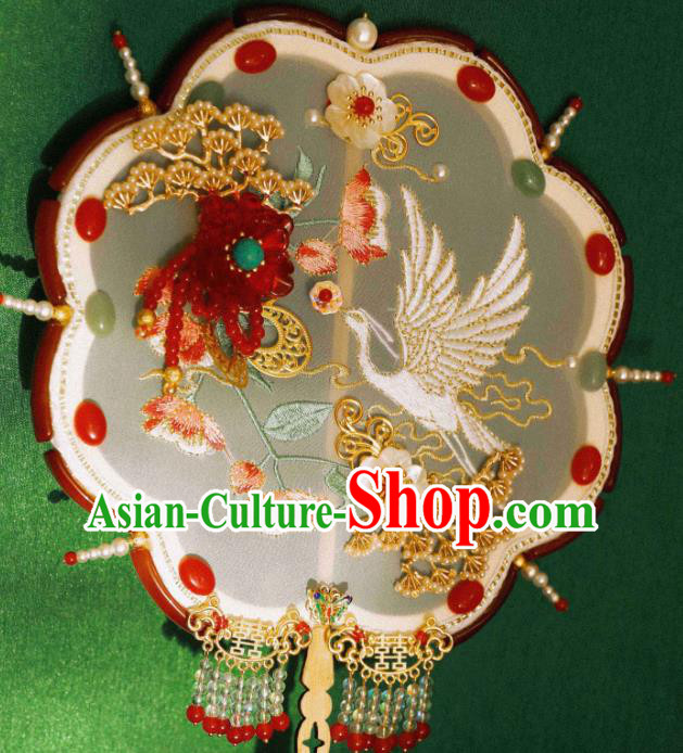 Chinese Ancient Princess Palace Fan Traditional Wedding Embroidered Silk Fan Chinese Ancient Princess Palace Fan Traditional Wedding Embroidered Silk Fan