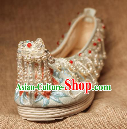 Chinese Embroidered Shoes Handmade Satin Shoes Traditional Ming Dynasty Princess Shoes Chinese Embroidered Shoes Handmade Satin Shoes Traditional Ming Dynasty Princess Shoes