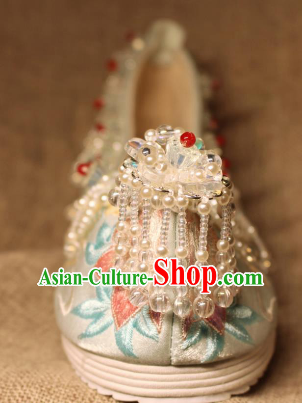Chinese Embroidered Shoes Handmade Satin Shoes Traditional Ming Dynasty Princess Shoes Chinese Embroidered Shoes Handmade Satin Shoes Traditional Ming Dynasty Princess Shoes