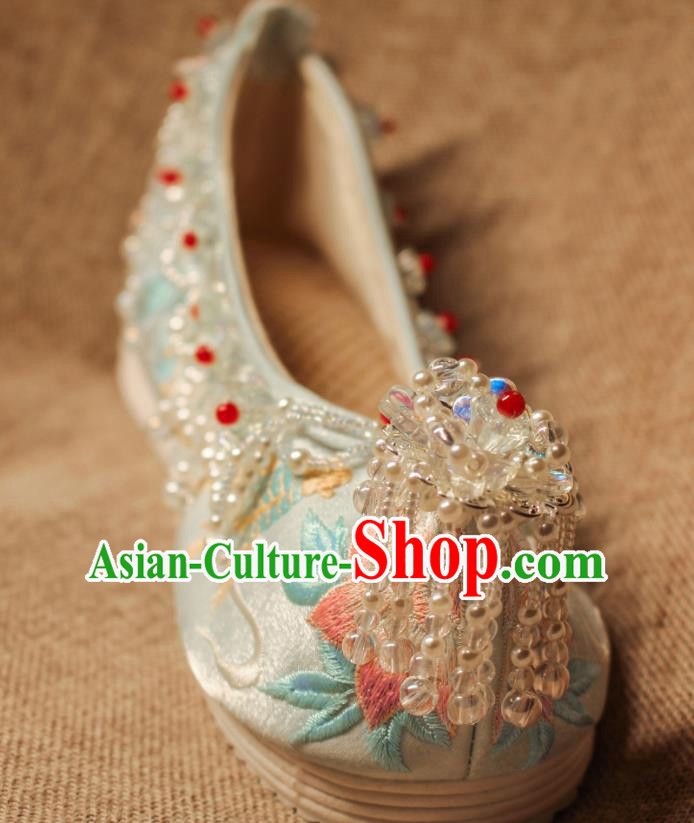Chinese Embroidered Shoes Handmade Satin Shoes Traditional Ming Dynasty Princess Shoes Chinese Embroidered Shoes Handmade Satin Shoes Traditional Ming Dynasty Princess Shoes
