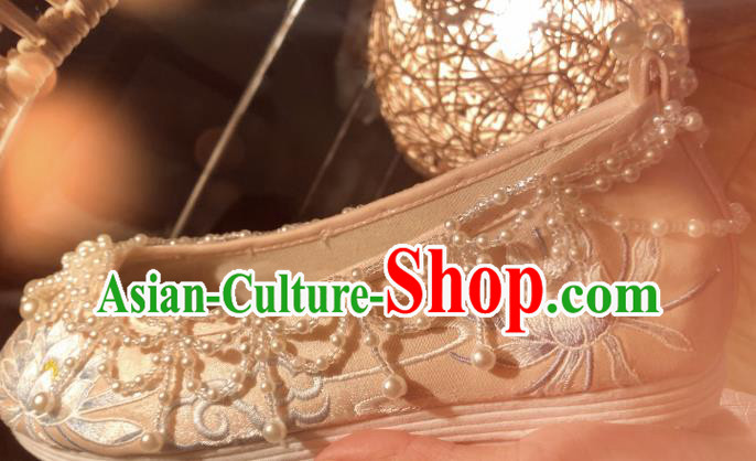 Chinese Handmade Pink Satin Shoes Hanfu Shoes Traditional Embroidered Epiphyllum Shoes Chinese Handmade Pink Satin Shoes Hanfu Shoes Traditional Embroidered Epiphyllum Shoes