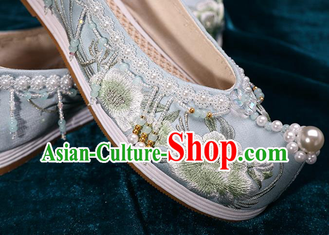Chinese Traditional Embroidered Peony Shoes Handmade White Shoes Hanfu Pearls Shoes Chinese Traditional Embroidered Peony Shoes Handmade White Shoes Hanfu Pearls Shoes