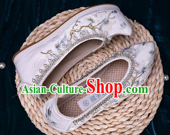 Chinese Handmade Pearls Shoes Ancient Princess White Satin Shoes Traditional Embroidered Mangnolia Shoes Chinese Handmade Pearls Shoes Ancient Princess White Satin Shoes Traditional Embroidered Mangnolia Shoes