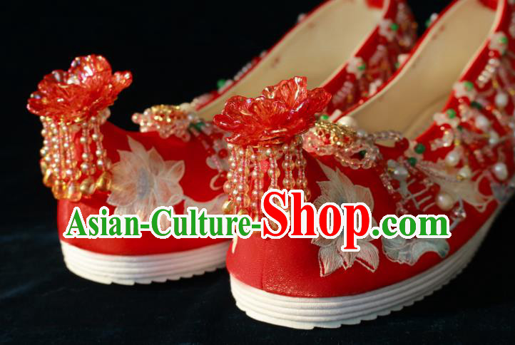 Handmade Chinese Traditional Wedding Shoes Embroidered Lotus Shoes Ancient Princess Shoes Hanfu Red Shoes Handmade Chinese Traditional Wedding Shoes Embroidered Lotus Shoes Ancient Princess Shoes Hanfu Red Shoes