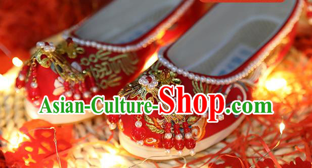 Chinese Embroidered Red Shoes Traditional Hanfu Pearls Shoes Ancient Bride Wedding Shoes Chinese Embroidered Red Shoes Traditional Hanfu Pearls Shoes Ancient Bride Wedding Shoes