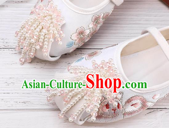 China Classical Hanfu Shoes Traditional Embroidered White Shoes for Kids China Classical Hanfu Shoes Traditional Embroidered White Shoes for Kids