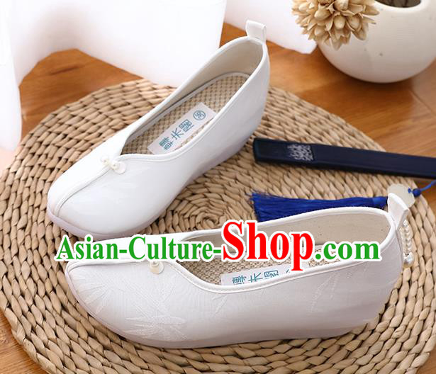 Chinese Traditional Song Dynasty White Shoes Ancient Princess Shoes Classical Bamboo Pattern Shoes Chinese Traditional Song Dynasty White Shoes Ancient Princess Shoes Classical Bamboo Pattern Shoes