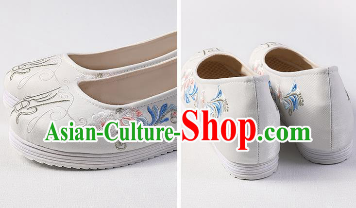 Chinese Classical Embroidered White Shoes Traditional Wedding Shoes Handmade Hanfu Shoes Chinese Classical Embroidered White Shoes Traditional Wedding Shoes Handmade Hanfu Shoes