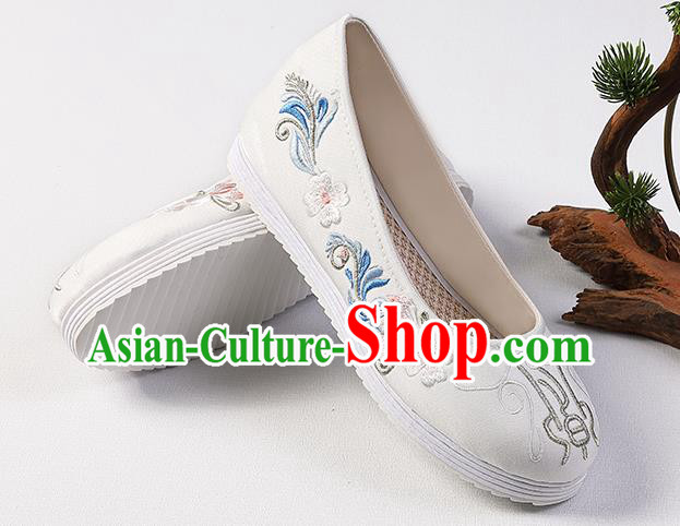 Chinese Classical Embroidered White Shoes Traditional Wedding Shoes Handmade Hanfu Shoes Chinese Classical Embroidered White Shoes Traditional Wedding Shoes Handmade Hanfu Shoes