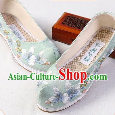 Chinese Traditional Ming Dynasty Princess Shoes Handmade Embroidered Green Shoes Hanfu Bow Shoes