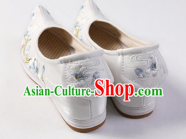 Chinese Handmade Embroidered Mangnolia Shoes Traditional Hanfu Shoes White Cloth Bow Shoes Chinese Handmade Embroidered Mangnolia Shoes Traditional Hanfu Shoes White Cloth Bow Shoes