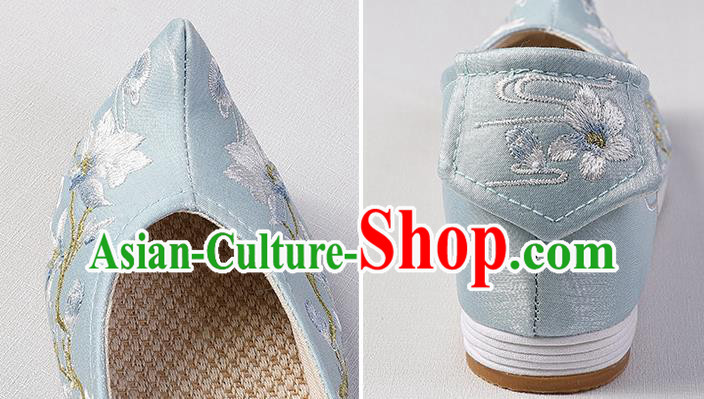 Chinese Traditional Ming Dynasty Hanfu Shoes Blue Satin Bow Shoes Embroidered Mangnolia Shoes Chinese Traditional Ming Dynasty Hanfu Shoes Blue Satin Bow Shoes Embroidered Mangnolia Shoes