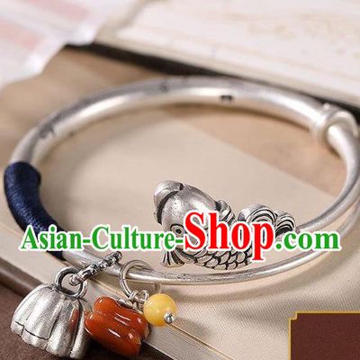 China Handmade Silver Fish Bracelet Accessories Traditional Agate Persimmon Tassel Bangle Jewelry