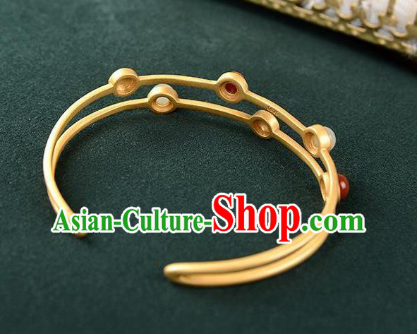 China Handmade White Chalcedony Bracelet Accessories Traditional Golden Bangle Jewelry China Handmade White Chalcedony Bracelet Accessories Traditional Golden Bangle Jewelry