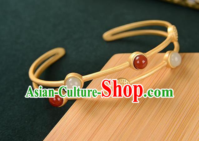China Handmade White Chalcedony Bracelet Accessories Traditional Golden Bangle Jewelry China Handmade White Chalcedony Bracelet Accessories Traditional Golden Bangle Jewelry