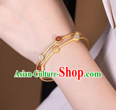 China Handmade White Chalcedony Bracelet Accessories Traditional Golden Bangle Jewelry China Handmade White Chalcedony Bracelet Accessories Traditional Golden Bangle Jewelry