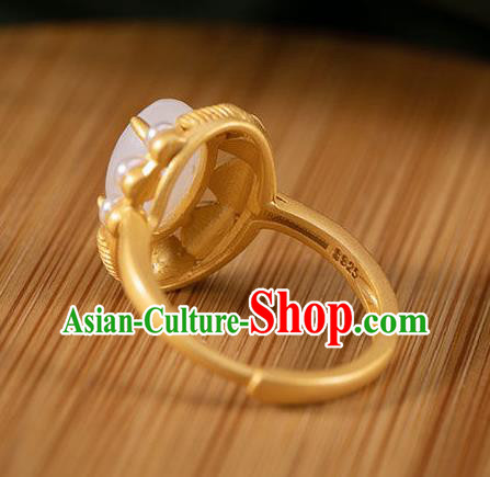 Chinese Classical White Chalcedony Circlet Handmade Jewelry Accessories National Pearls Golden Ring Chinese Classical White Chalcedony Circlet Handmade Jewelry Accessories National Pearls Golden Ring