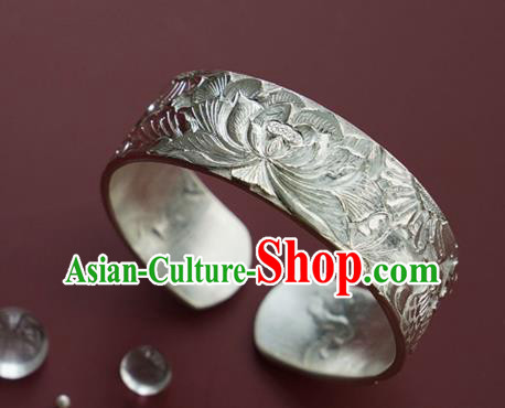 China Handmade Silver Bracelet Traditional National Carving Lotus Bangle Jewelry Accessories China Handmade Silver Bracelet Traditional National Carving Lotus Bangle Jewelry Accessories