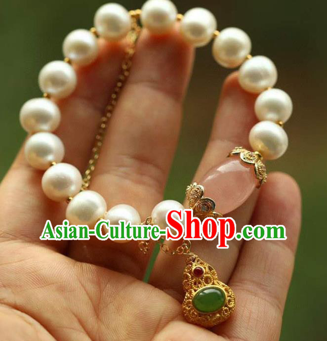 China Handmade Golden Gourd Tassel Bracelet Traditional Jewelry Accessories National Pearls Bangle China Handmade Golden Gourd Tassel Bracelet Traditional Jewelry Accessories National Pearls Bangle