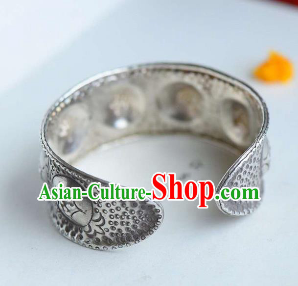 China Handmade Silver Carving Cloud Bracelet Traditional Jewelry Accessories National Ethnic Bangle China Handmade Silver Carving Cloud Bracelet Traditional Jewelry Accessories National Ethnic Bangle