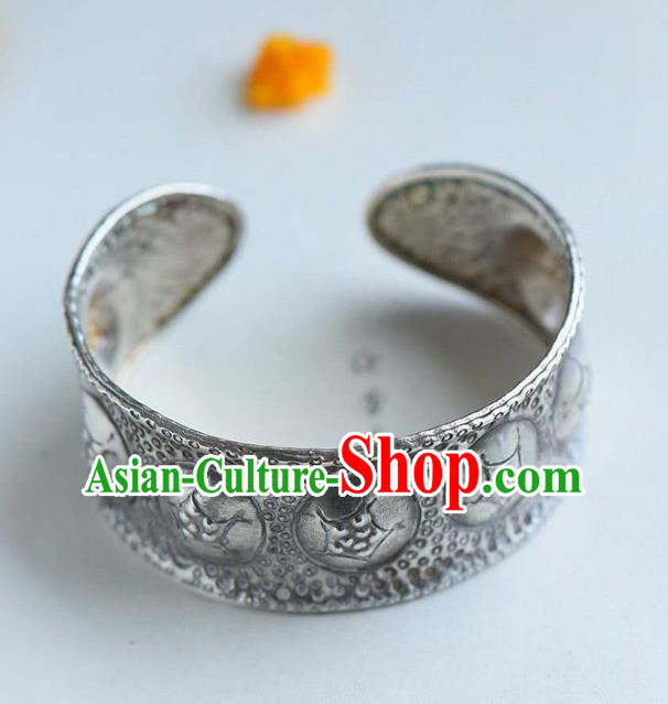 China Handmade Silver Carving Cloud Bracelet Traditional Jewelry Accessories National Ethnic Bangle China Handmade Silver Carving Cloud Bracelet Traditional Jewelry Accessories National Ethnic Bangle