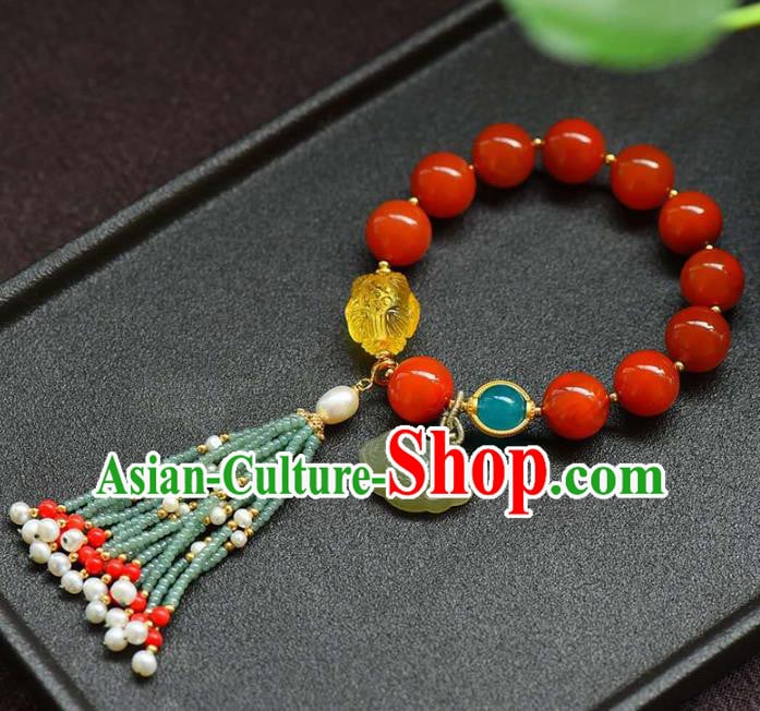 China Handmade Beads Tassel Bracelet Traditional Jewelry Accessories National Beeswax Lotus Agate Bangle China Handmade Beads Tassel Bracelet Traditional Jewelry Accessories National Beeswax Lotus Agate Bangle